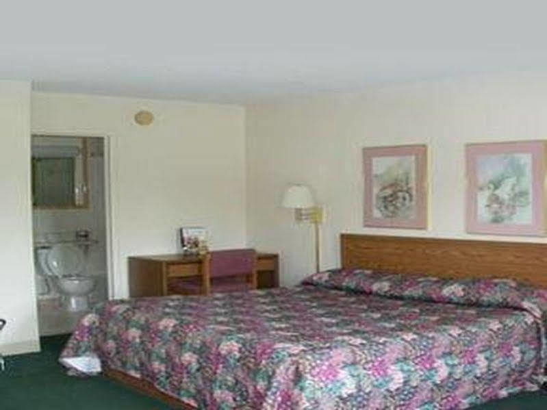 Kentucky Cardinal Inn Elizabethtown Δωμάτιο φωτογραφία
